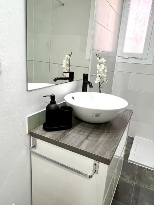 Апартаменты Comodo Y Acogedor Apartamento Мадрид Экстерьер фото